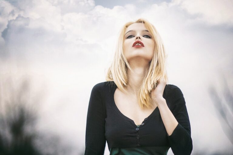 Fashion and Psychology: Understanding Consumer Behavior