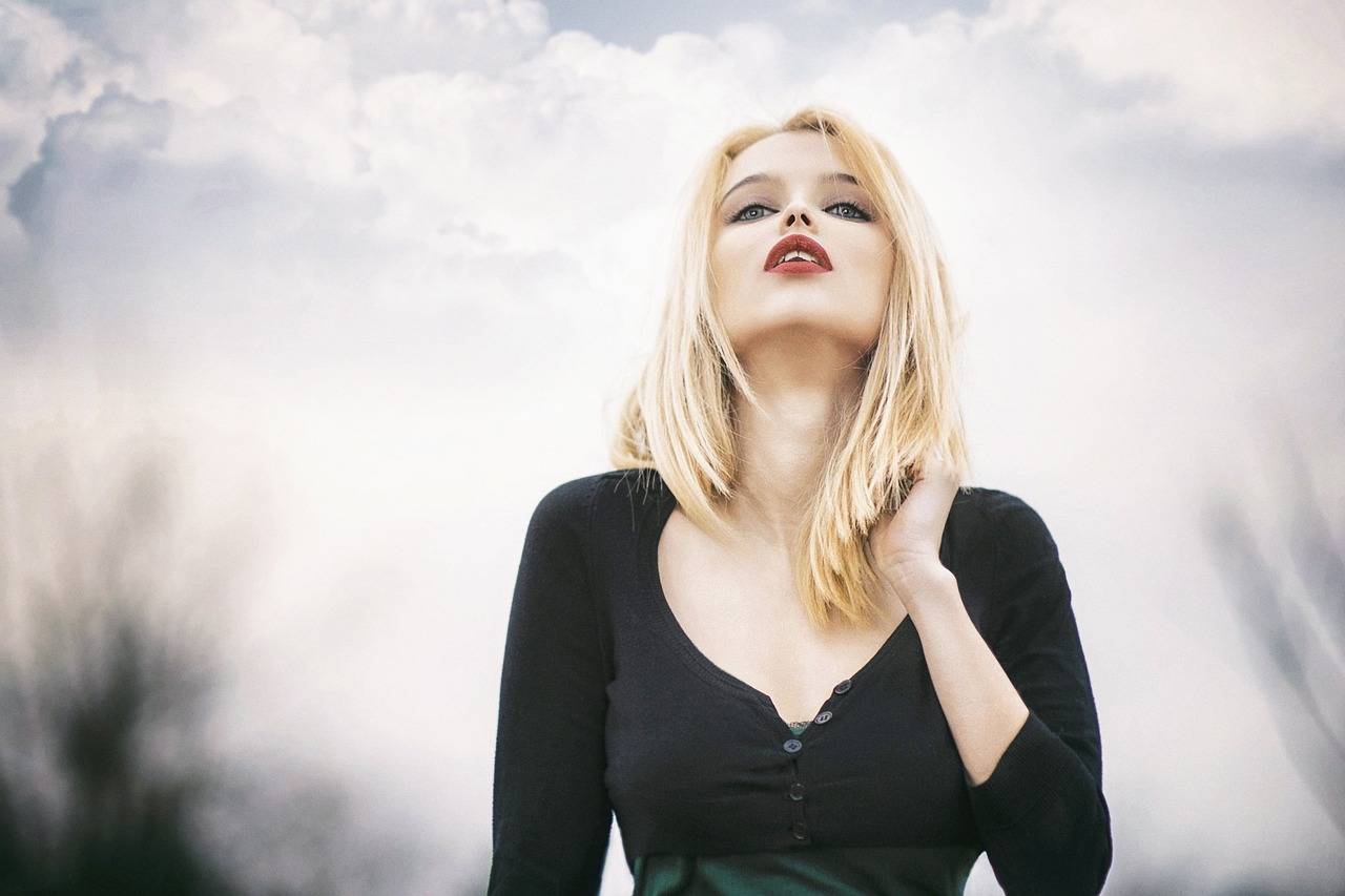 Fashion and Psychology: Understanding Consumer Behavior